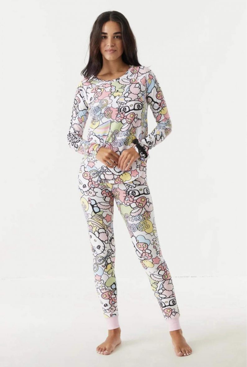 Hello Kitty Print Long Sleeve Top And Legging Pajama Set With Scrunchies